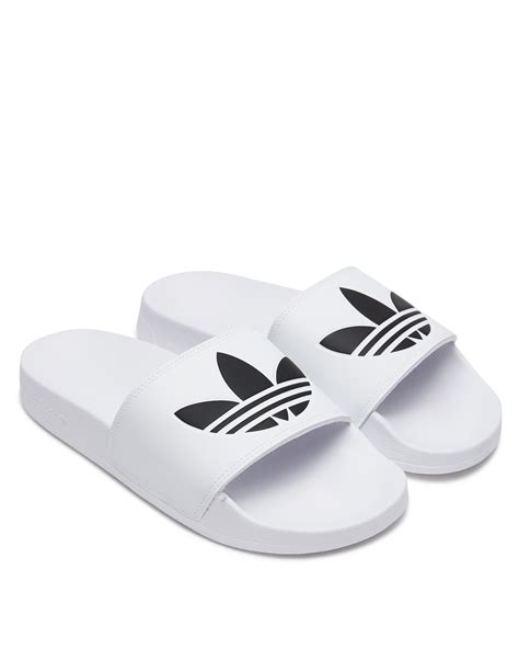 witte adidas slidings
